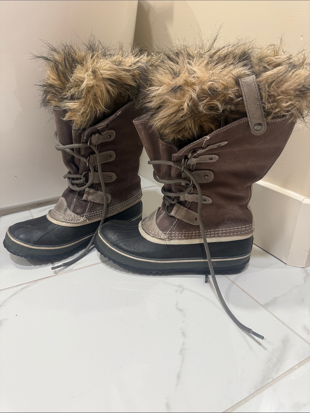Sorel Brown and Black Faux Fur Winter Lace-Up Boots